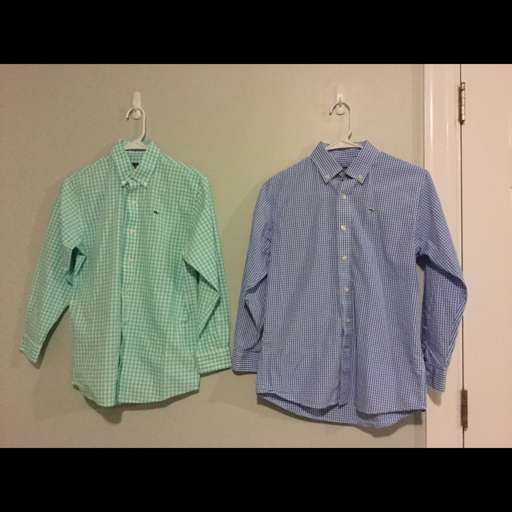 Lot of two boys Vineyard Vines shirts Sz M